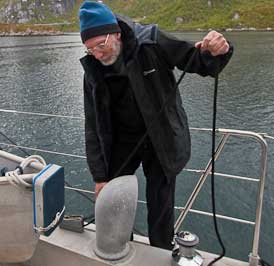 launching-Dinghy-on-Wind-Horse-10