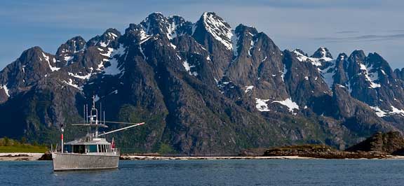 Lofoten--Norway-anchored-6-144