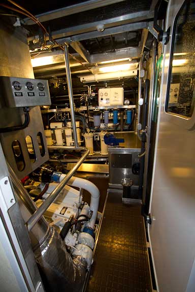 FPB-64-1-Engine-Room-Overview-1