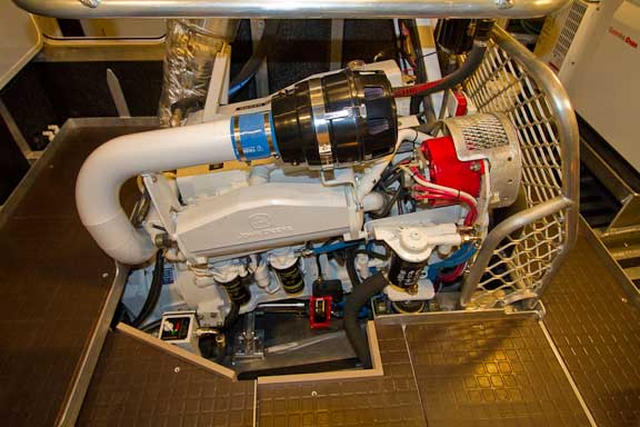 FPB-64-1-Engine-Room-Overview-11